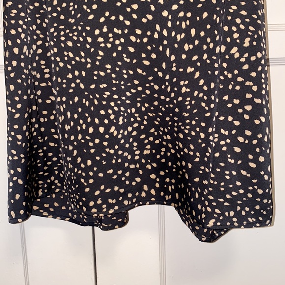 Forever 21 Large Woven Camisole Black Tan - Picture 6 of 10